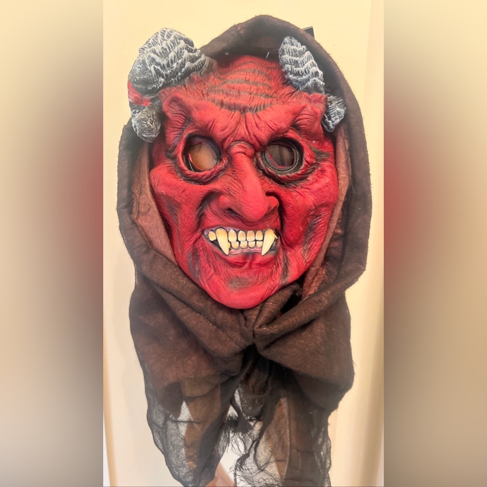 NWT Red Devil Mask w Horns Halloween Horror SCARY Rubber & Fabric Hat & Scarf